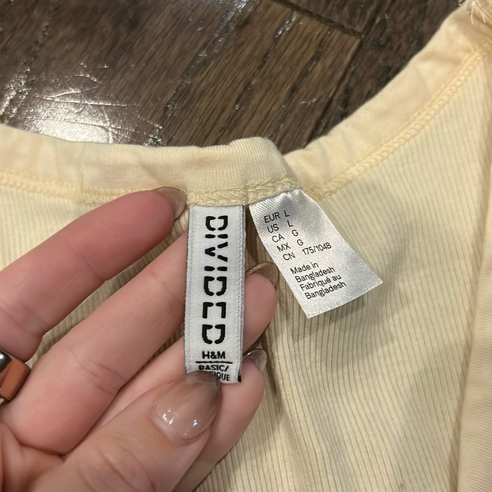 H&M Cream Tank Top - Picture 2 of 2